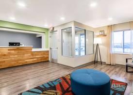 WoodSpring Suites Indianapolis Airport South 3