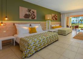 Victoria Beachcomber Resort & Spa 5