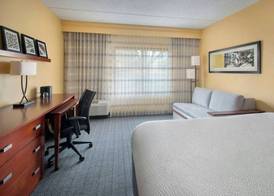 Courtyard by Marriott Mt. Laurel 5