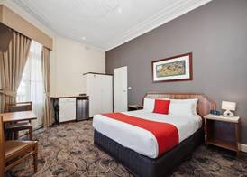 Quality Hotel Bayswater 4
