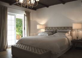 La Paris Estate 3