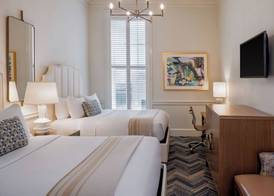 Hotel Provincial 4