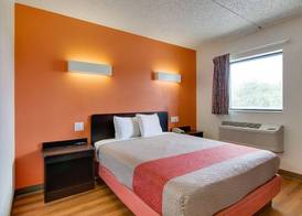 Motel 6-Salina, KS 3