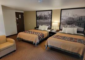 Super 8 by Wyndham Cody 4