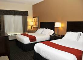 Holiday Inn Express & Suites CLINTON by IHG 3