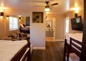 The Inn at Boatworks 4
