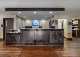 Comfort Inn & Suites Cedar Rapids CID Eastern Iowa Airport 2