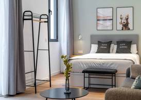 Limehome Sevilla Calle Granada 5