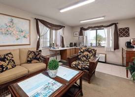 Travelodge by Wyndham Redwood Falls 5