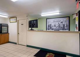 Super 8 by Wyndham Cleveland 2