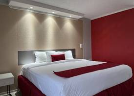 Travelodge by Wyndham Orlando at Heart of International Drive 3