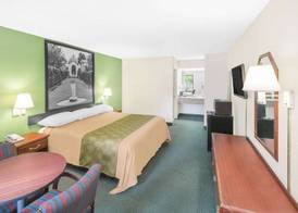 Super 8 by Wyndham Mobile 3