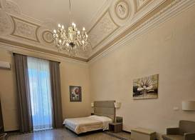 ETNEA ROYAL SUITES 4
