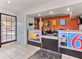 Motel 6 Salinas, CA - North Monterey Area 3