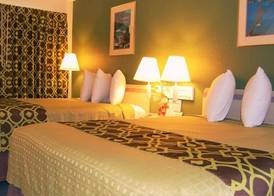 Travelodge by Wyndham Los Banos CA 4