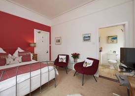Trafford Bank Guest House 3