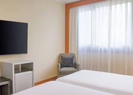 AC Hotel Genova by Marriott 5