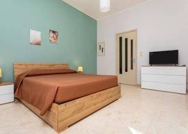 Nicola House 2