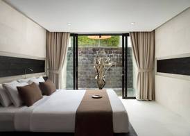 eqUILIBRIA Seminyak 3