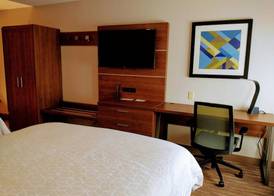 Holiday Inn Express & Suites MADISON by IHG 5