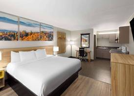 Days Inn by Wyndham Clarksville North EXIT 4 3