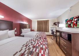 Red Roof Inn & Suites Denton 5