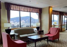Days Inn & Suites by Wyndham Sutton Flatwoods 4