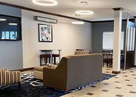 Microtel Inn & Suites by Wyndham Michigan City 4