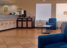 Quality Inn & Suites Airport 3