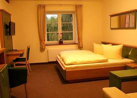 Hotel und Restaurant Am Peenetal 3