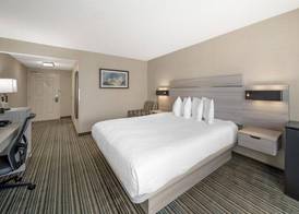 Best Western Plus Twin View Inn & Suites 5