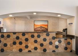 Best Western Plus King's Inn and Suites 4