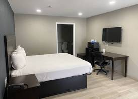 Falcon Executive Inn 5