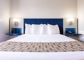 Microtel Inn & Suites by Wyndham London 5