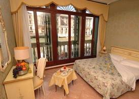 Hotel Canal 4