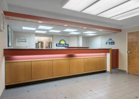 Days Inn by Wyndham Harrisburg North 4