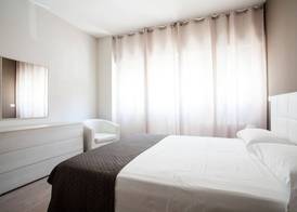 Astoria Suite Apartments 4