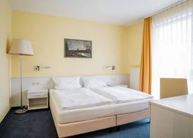 Point Hotel Apartments and Rooms 4