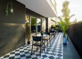 LIV URBAN Suites 4