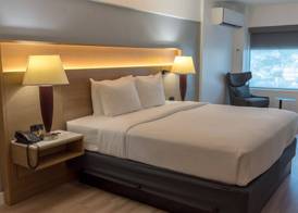 Radisson Hotel Trinidad 4