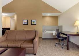 Comfort Inn & Suites Greeley 3