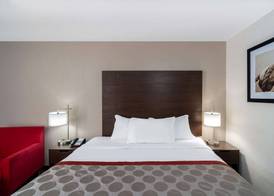Ramada by Wyndham Maggie Valley 3
