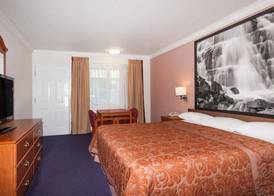 Creekside Inn & Suites 4