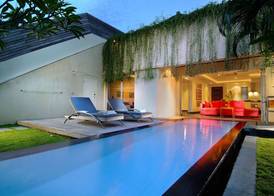 Bali Island Villas and Spa Seminyak 3