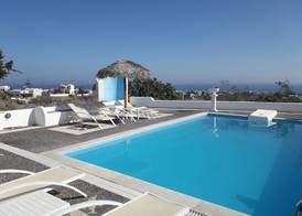 Santorini Traditional Suites 3
