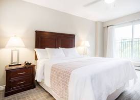 Canterra Suites Hotel 4