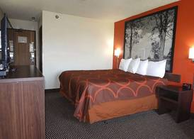 Hillside Inn & Suite 5
