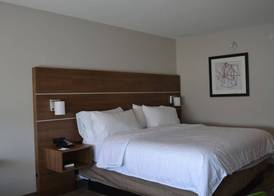 Holiday Inn Express & Suites GOODLETTSVILLE N - NASHVILLE by IHG 4