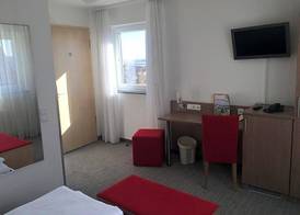 Landhotel Gasthof am Berg 2