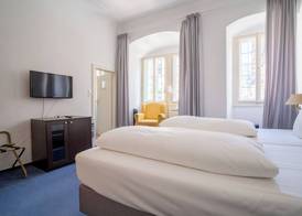 Hotel zum Ritter St Georg - Oldest Residential Building in Heidelberg since 1592 3